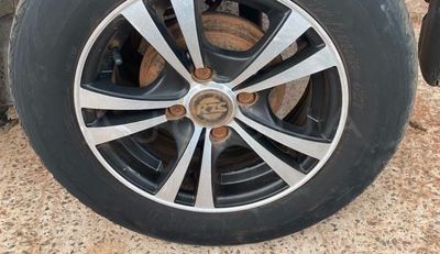 Toyota Vitz miniatura 6