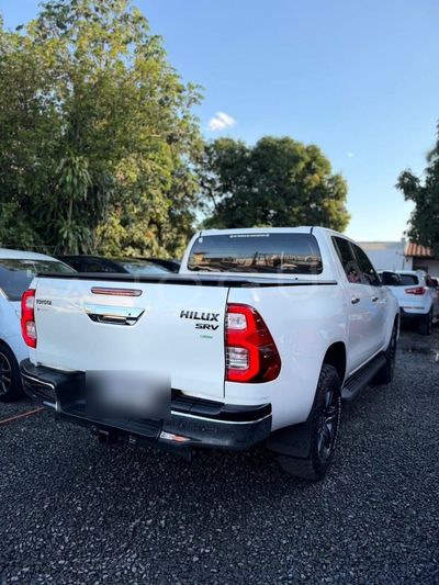 Toyota Hilux miniatura 5