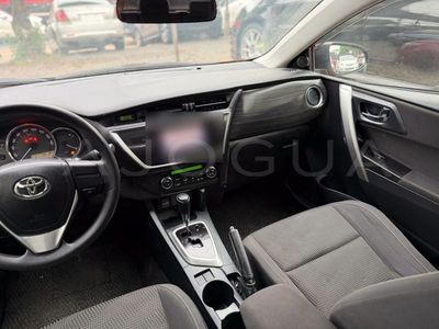 Toyota Auris miniatura 11