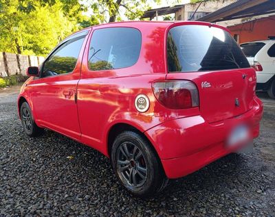 Toyota Vitz miniatura 8