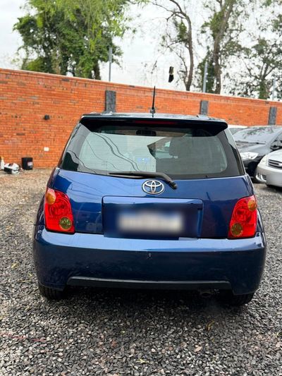 Toyota Ist miniatura 3