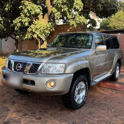 Nissan Patrol miniatura 6