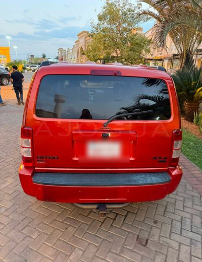 Dodge Nitro miniatura 7