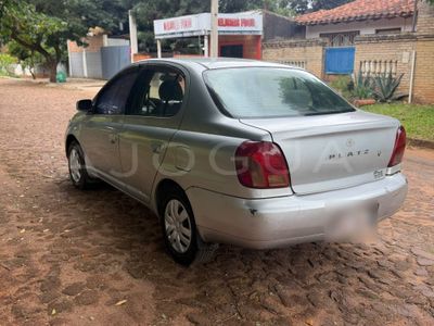 Toyota Platz miniatura 3