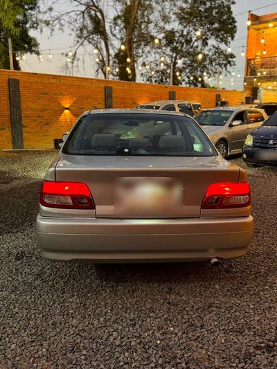 Toyota Carina miniatura 6