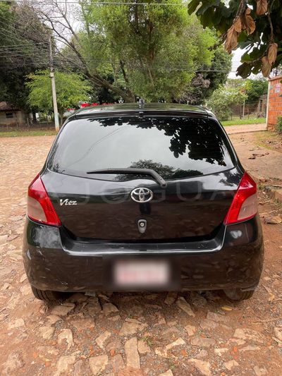 Toyota Vitz miniatura 4