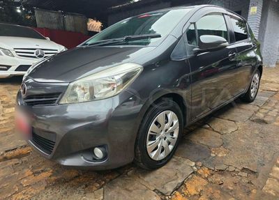 Toyota Vitz miniatura 2