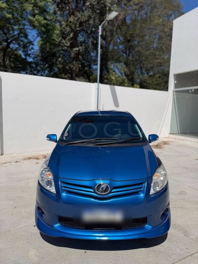 Toyota Auris miniatura 3