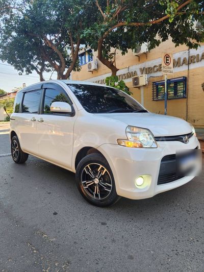 Toyota Sienta miniatura 19