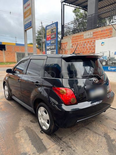 Toyota Ist miniatura 5