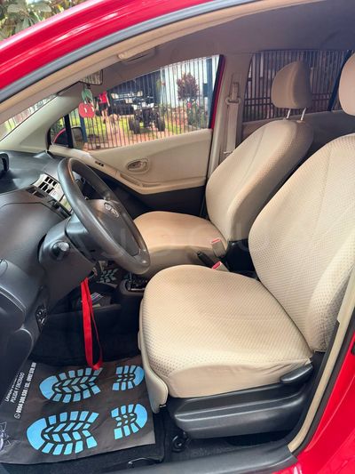 Toyota Vitz miniatura 15