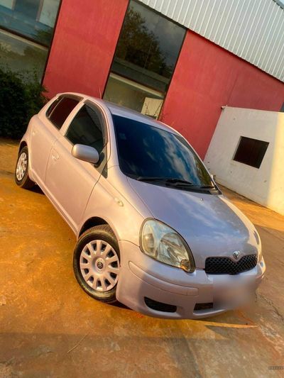 Toyota Vitz miniatura 4