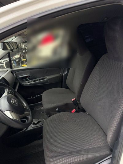 Toyota Vitz miniatura 7
