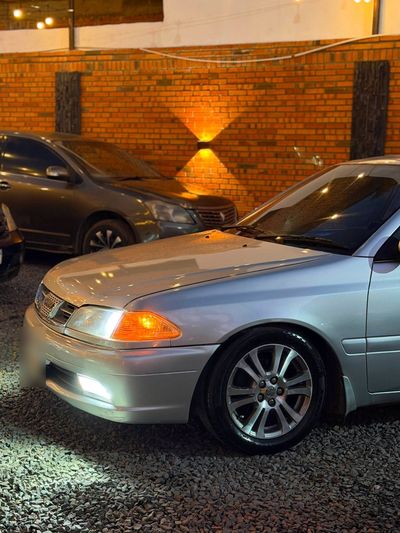 Toyota Carina miniatura 2