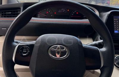 Toyota Sienta miniatura 6