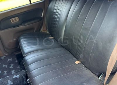 Toyota Hilux miniatura 17