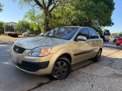 Kia Rio miniatura 4