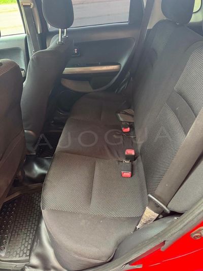 Toyota Ist miniatura 5