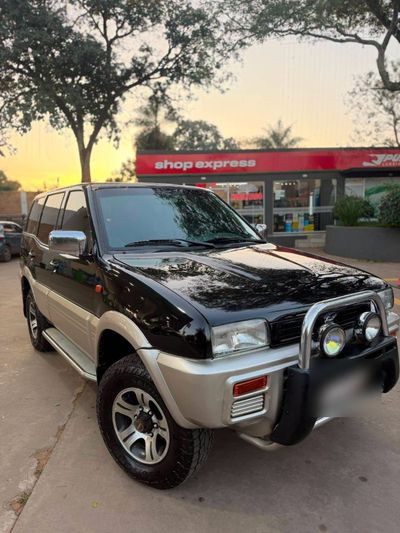 Nissan Mistral 1996