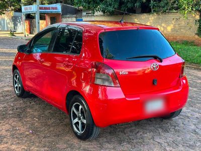 Toyota Vitz miniatura 4