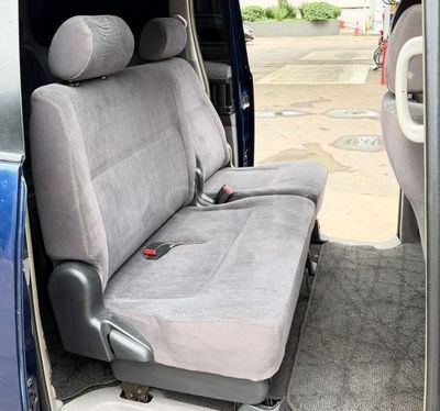 Toyota Noah miniatura 12