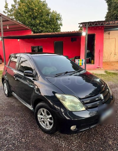 Toyota Ist miniatura 5