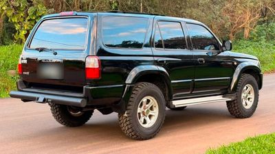Toyota Hilux Surf miniatura 3