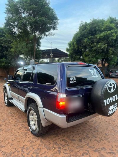 Toyota Hilux miniatura 6