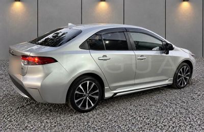 Toyota Corolla miniatura 3