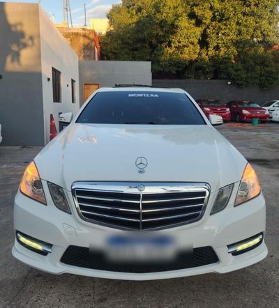 Mercedes-Benz E350 thumbnail 1