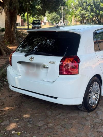 Toyota Allex miniatura 4