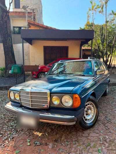 Mercedes-Benz 300 Td miniatura 2