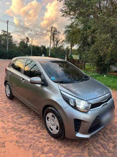 Kia Picanto thumbnail 1