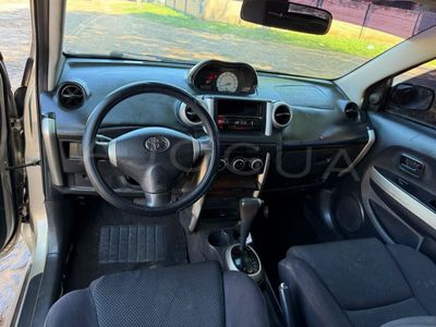 Toyota Ist miniatura 9