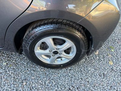 Toyota Vitz miniatura 7