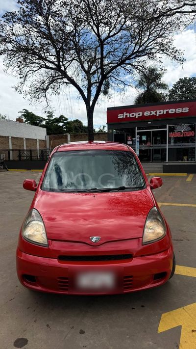 Toyota FunCargo miniatura 2