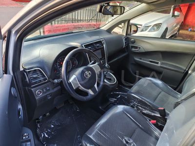 Toyota Ractis miniatura 4