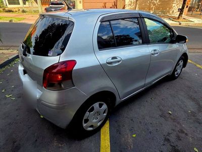 Toyota Vitz miniatura 5