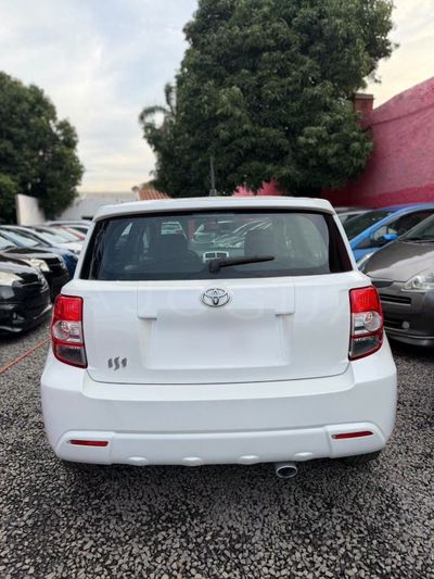 Toyota Ist miniatura 5