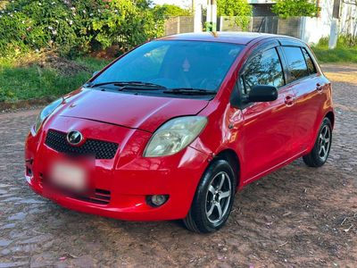 Toyota Vitz thumbnail 1