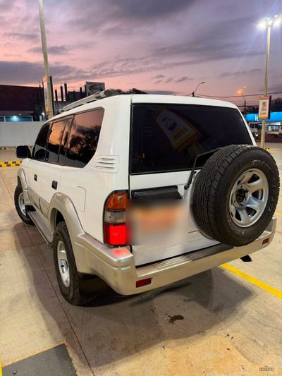 Toyota Land Cruiser Prado miniatura 9