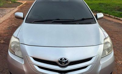 Toyota Belta miniatura 4
