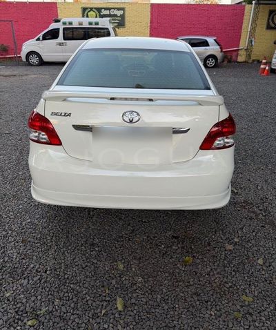 Toyota Belta miniatura 3