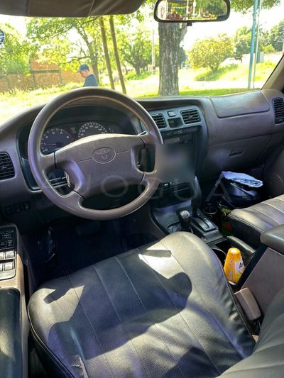 Toyota Hilux miniatura 16