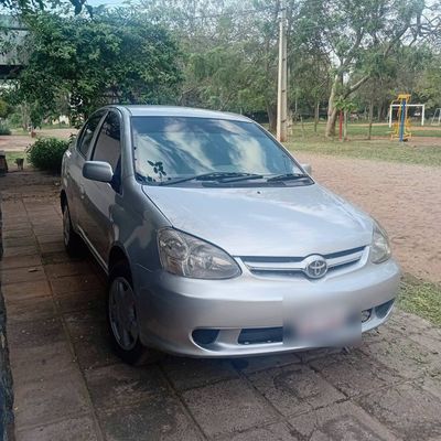 Toyota Platz miniatura 6
