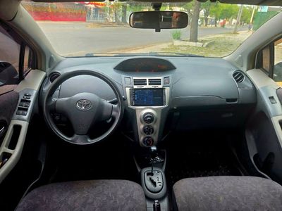 Toyota Vitz miniatura 6