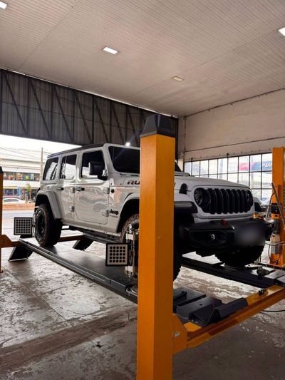 Jeep Wrangler miniatura 6