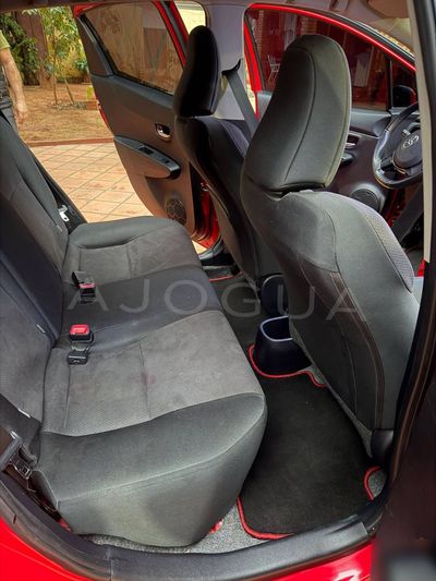 Toyota Vitz miniatura 14