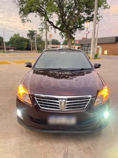 Toyota Premio thumbnail 1