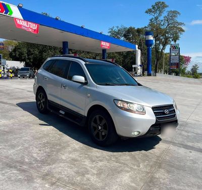 Hyundai Santa Fe thumbnail 1